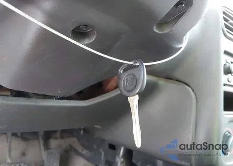 2002 Saturn S-Series Sl from USA, damaged, VIN 1G8ZF52802Z248375